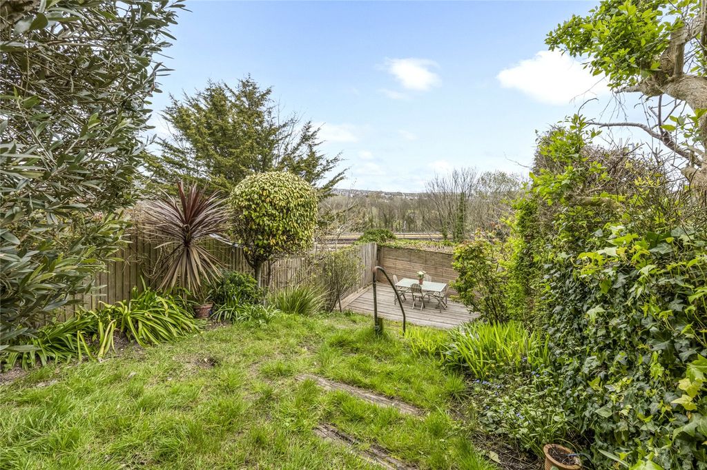 Property photo 3 of 21 Picture No. 21