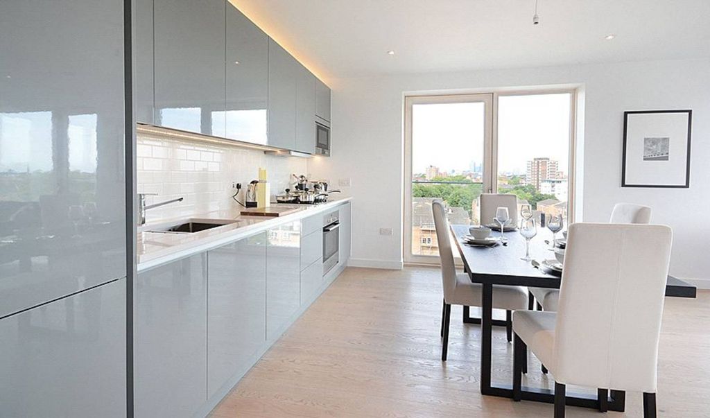 Property photo 3 of 8