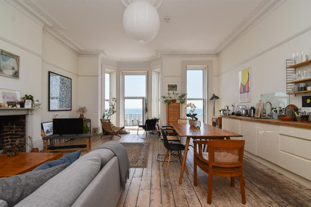 Property photo 1 of 21 Open Plan Living