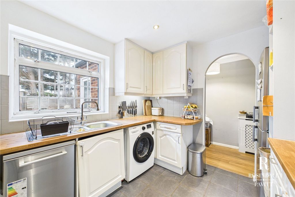 Property photo 3 of 27 Picture 3