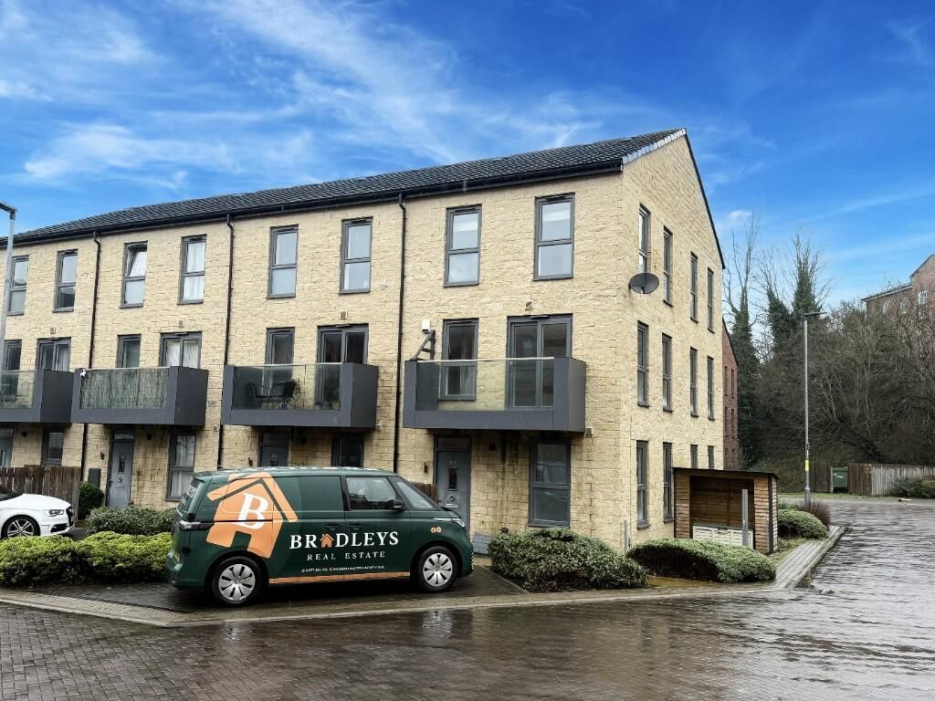 Property photo 1 of 11