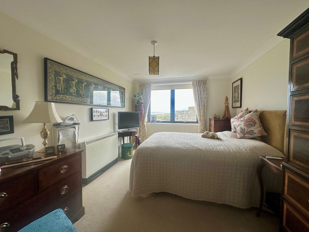 Additional image 7 of 2 bed flat for saleThe Queens, Ranelagh Road, Deal CT14