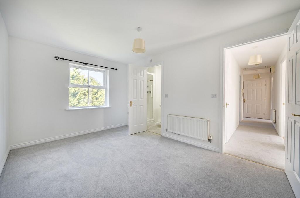 Additional image 7 of 3 bed flat for salePopham Close, Tiverton, Devon EX16