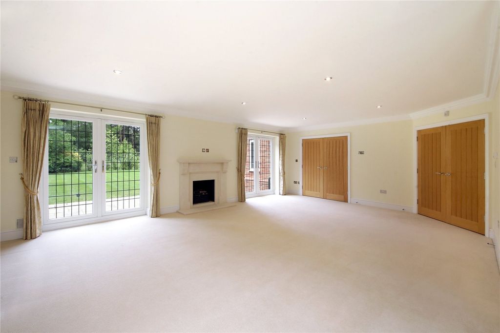 Property photo 2 of 14 Picture No. 31