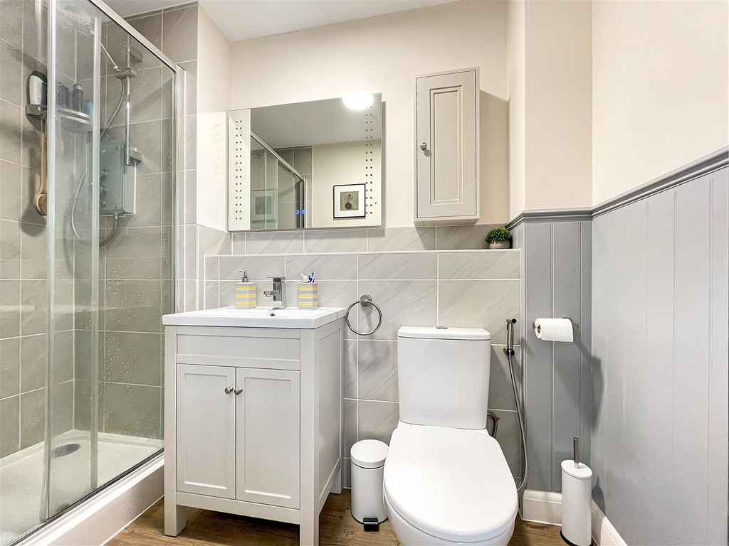 Property photo 3 of 13 Shower Room