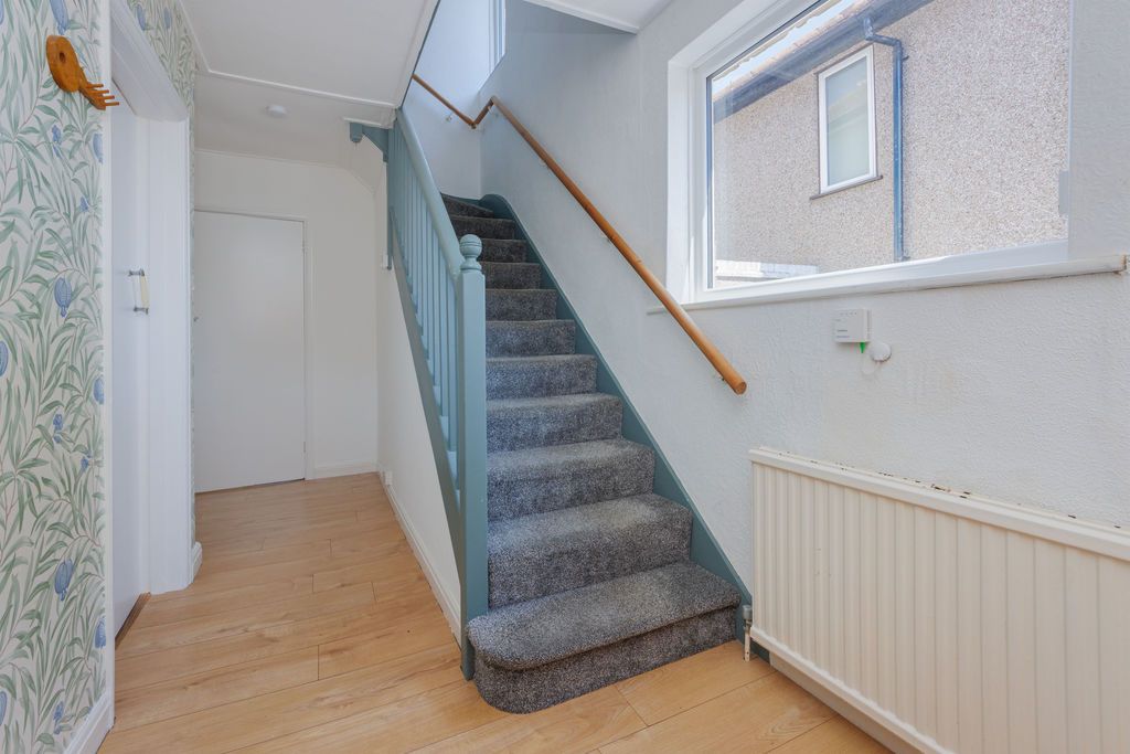 Property photo 2 of 12 Photo 8