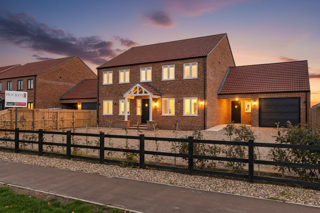 Property photo 1 of 48