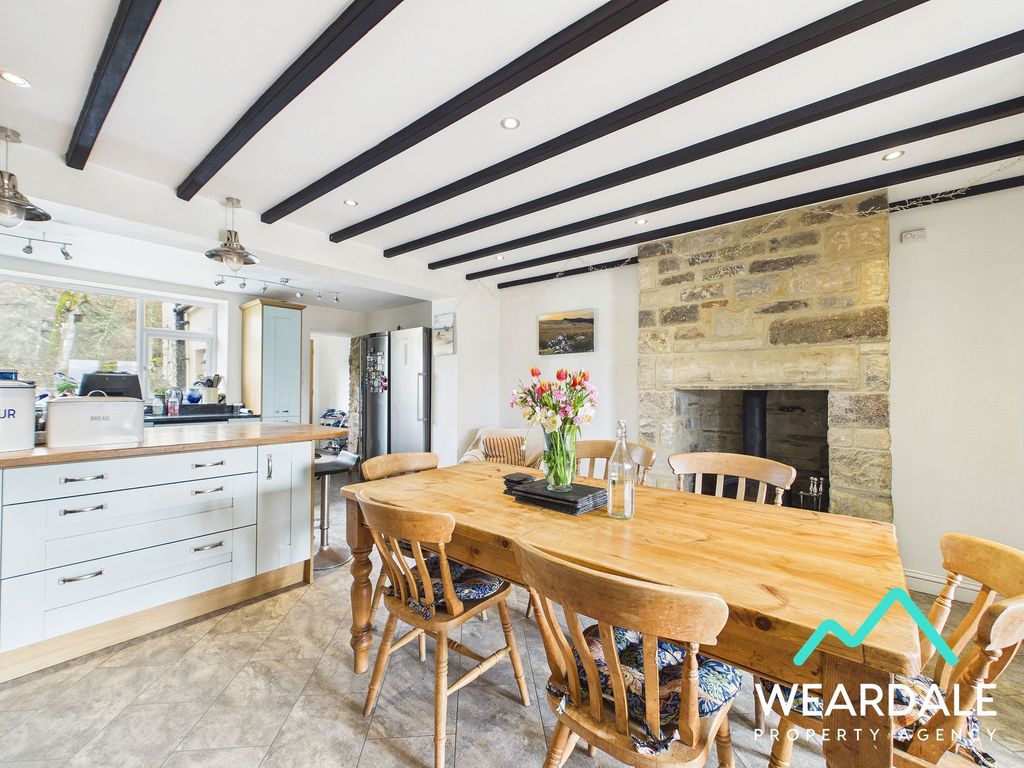 Property photo 2 of 39