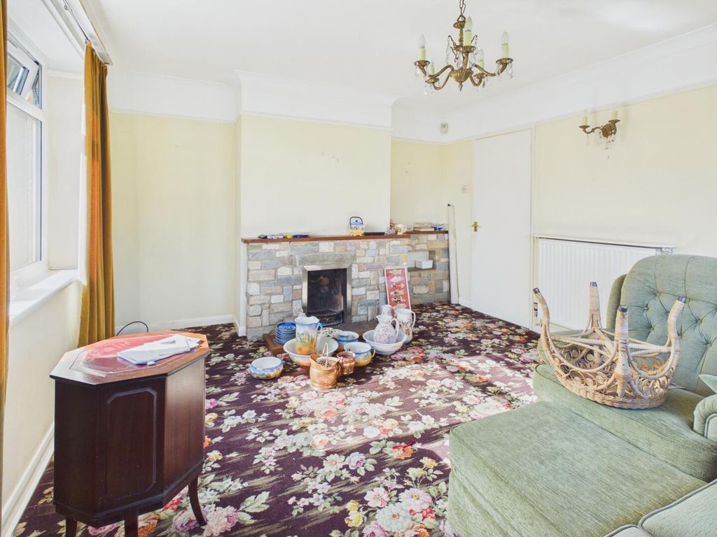 Property photo 2 of 9 Living Room