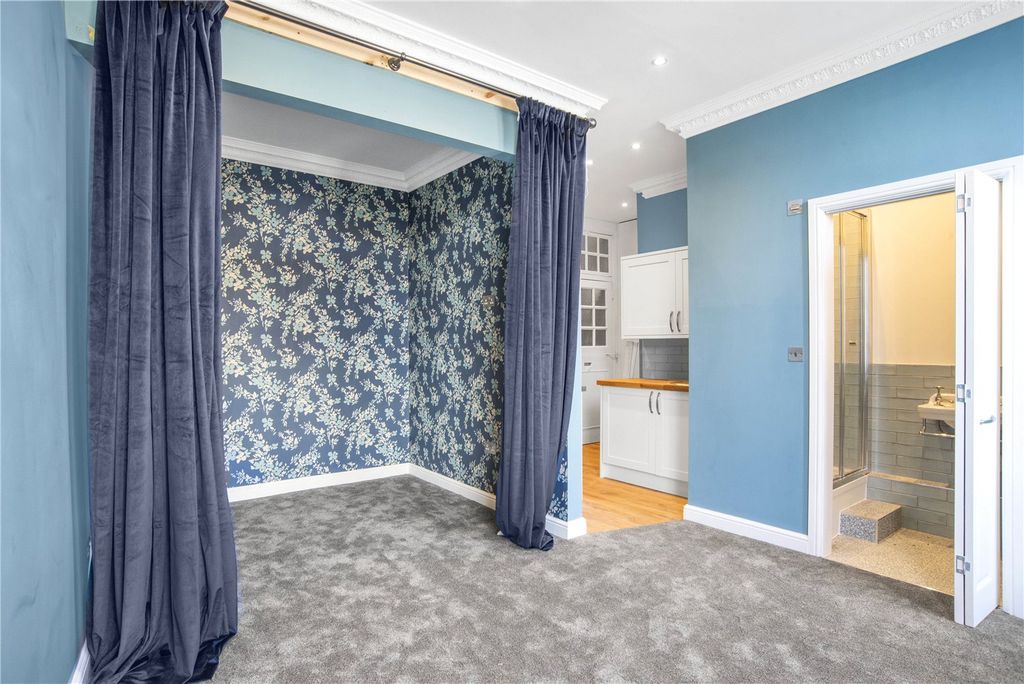 Property photo 2 of 7 Picture No. 06