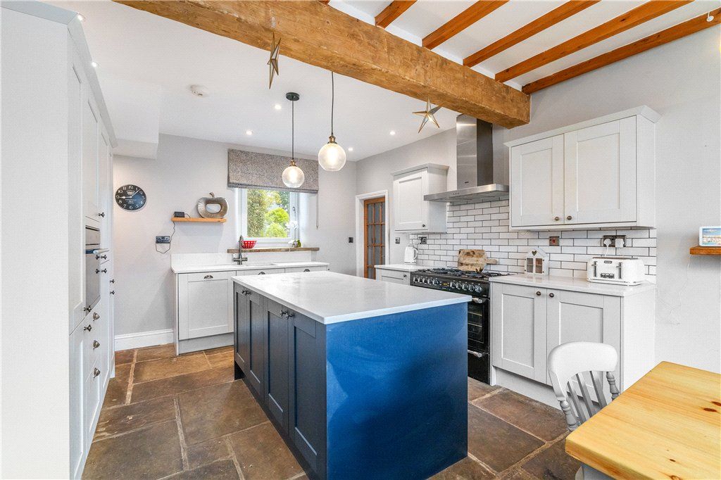 Property photo 3 of 14 Dining Kitchen