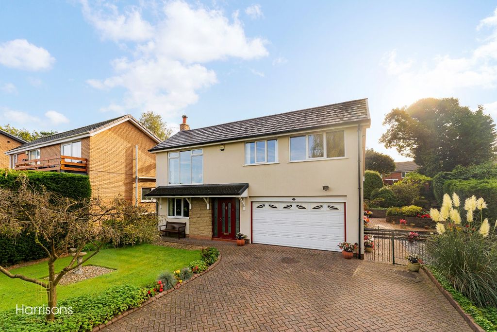 Property photo 1 of 49 5558921