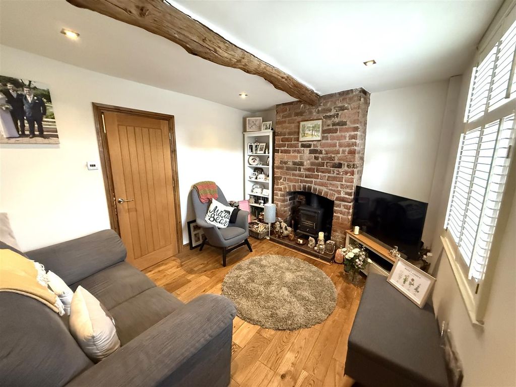 Property photo 3 of 16 Derby Road 2.Jpg
