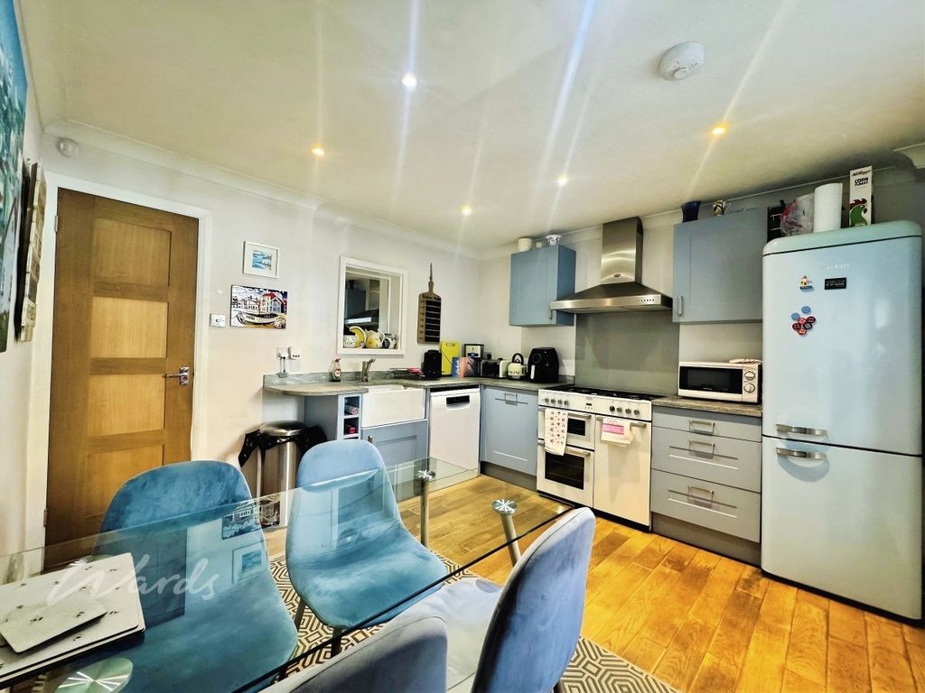 Property photo 2 of 11 Paragon Kitchen d...