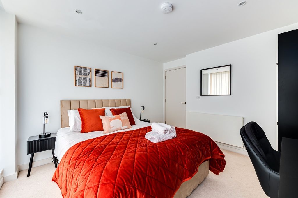 Property photo 3 of 8 Gallery