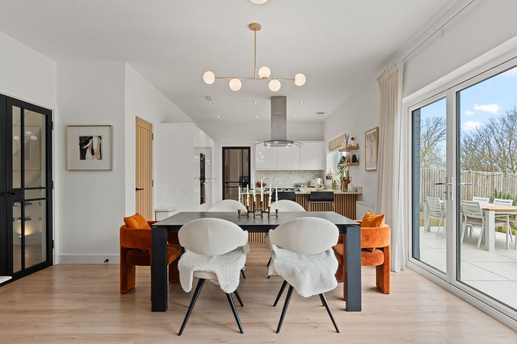 Property photo 3 of 57