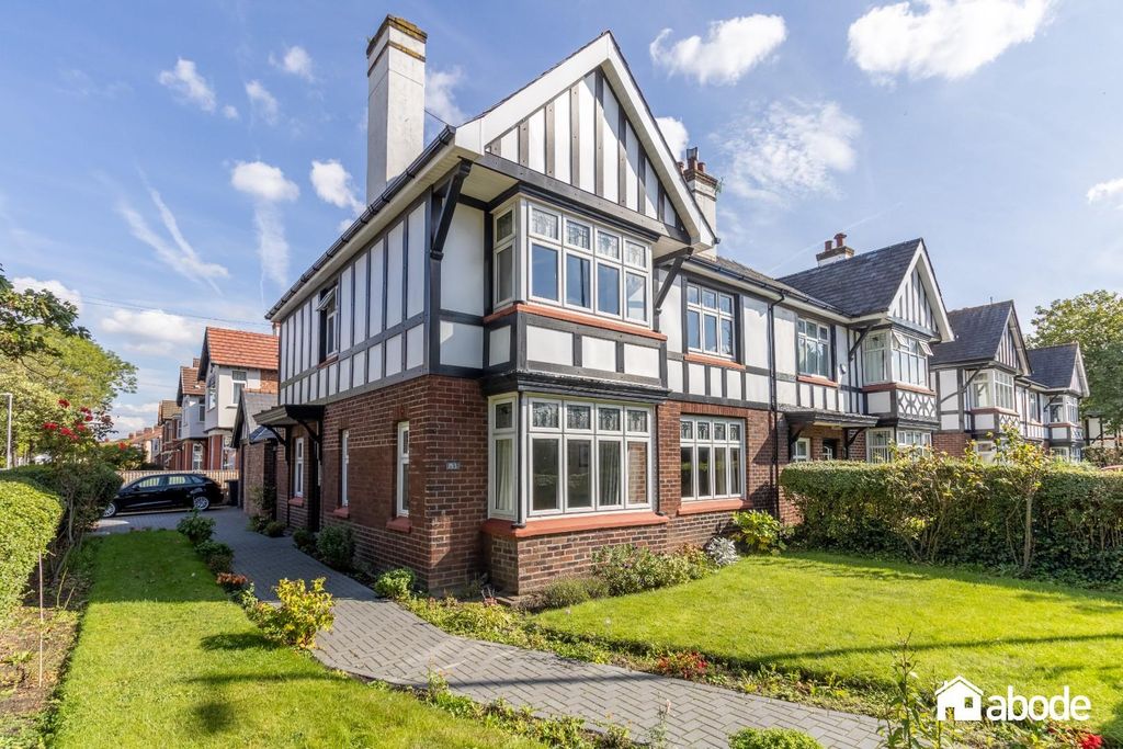 Property photo 1 of 28 193 Liverpool Road 27.Jpg