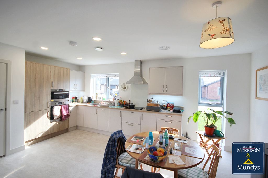 Property photo 2 of 11 Kitchen Diner
