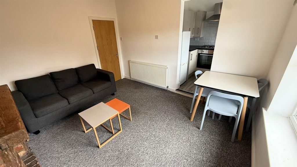 Property photo 3 of 12 4.Jpg