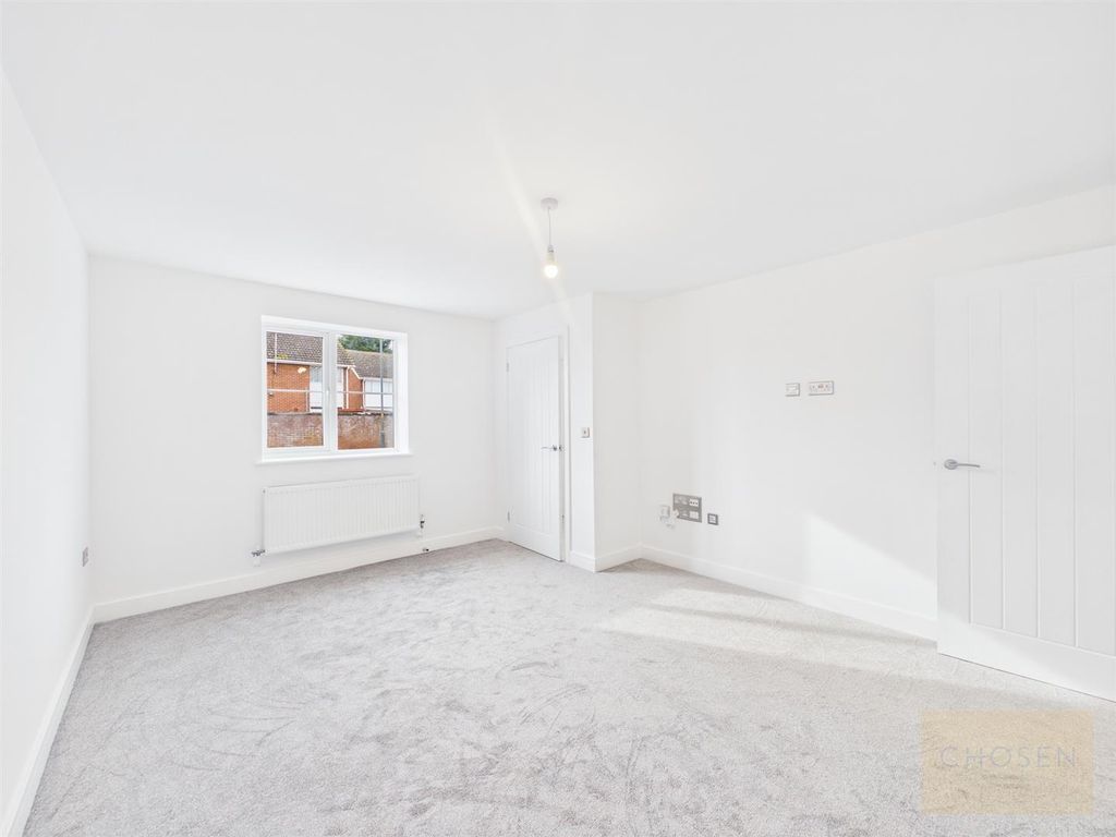 Property photo 2 of 10 Cam01118G0-Pr0440-Still003.Jpg