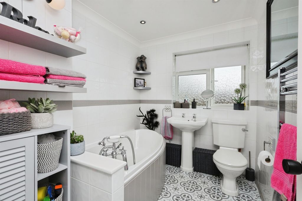 Additional image 17 of 4 bed detached house for saleHawkswood Drive, Hailsham BN27