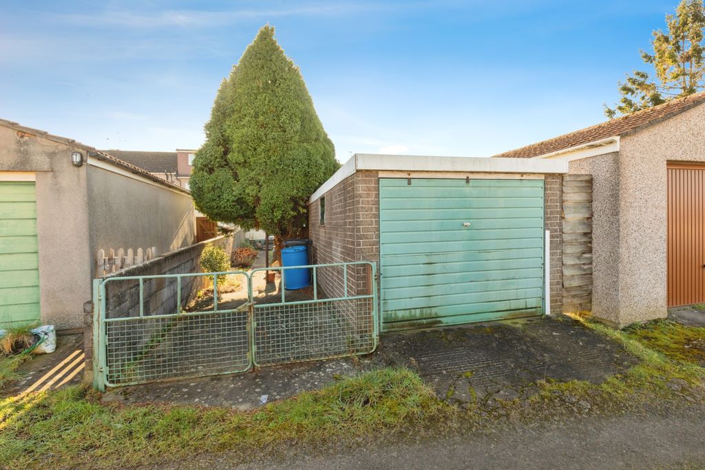 Property photo 3 of 17 Photography