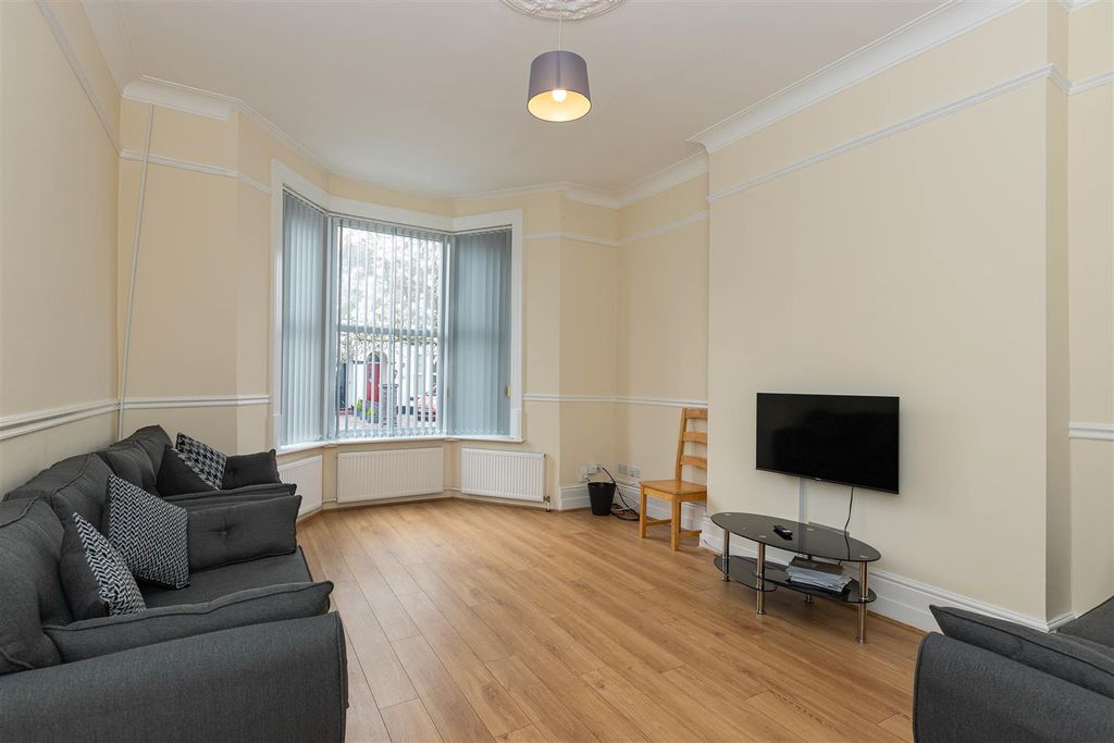 Property photo 3 of 19 13 &amp; 15 Newton Street-2.Jpg