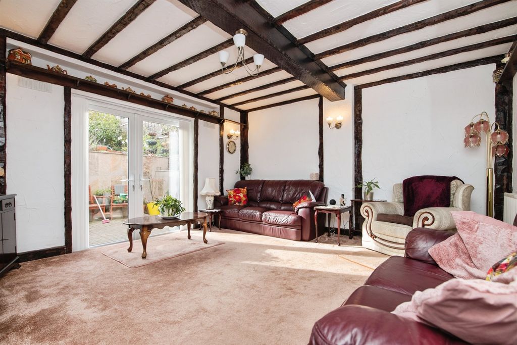 Property photo 3 of 12