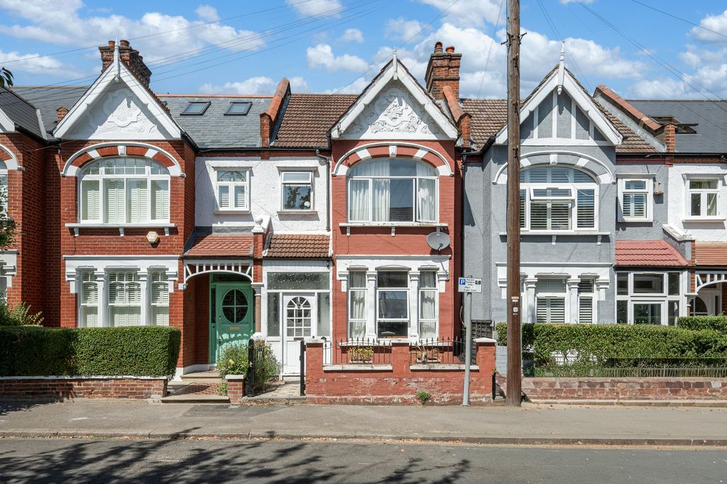 Property photo 1 of 16 Picture No. 05