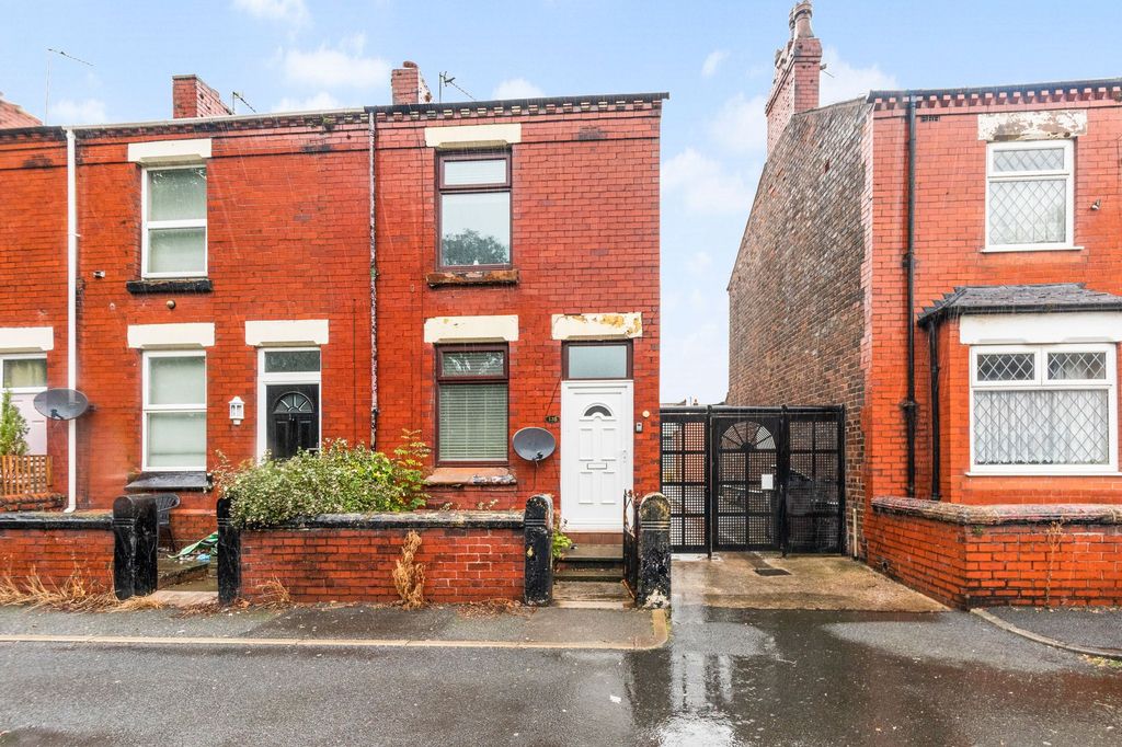 Property photo 1 of 18