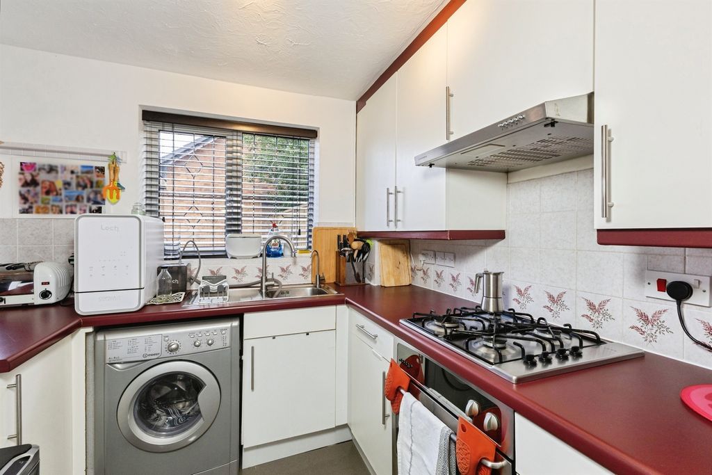 Property photo 2 of 18
