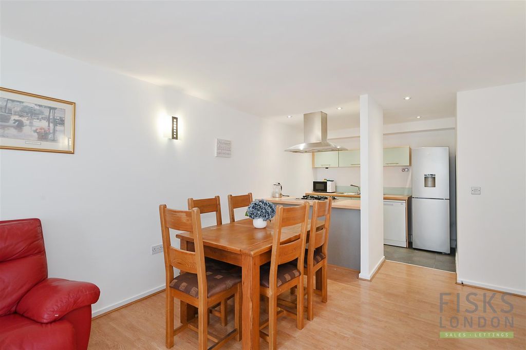 Property photo 3 of 13 22-46-Coldharbour (3).Jpg
