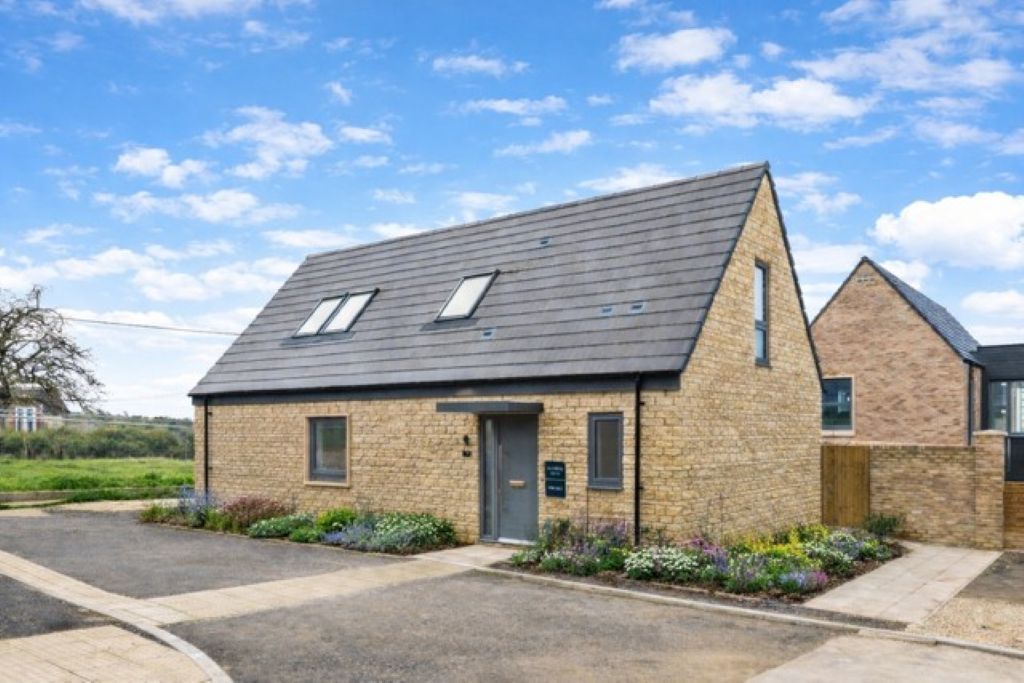 Property photo 1 of 19