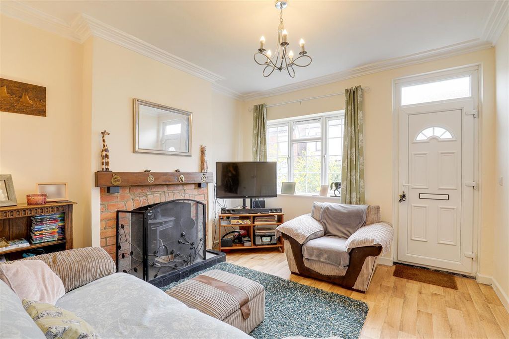 Property photo 2 of 17 3898.Jpg