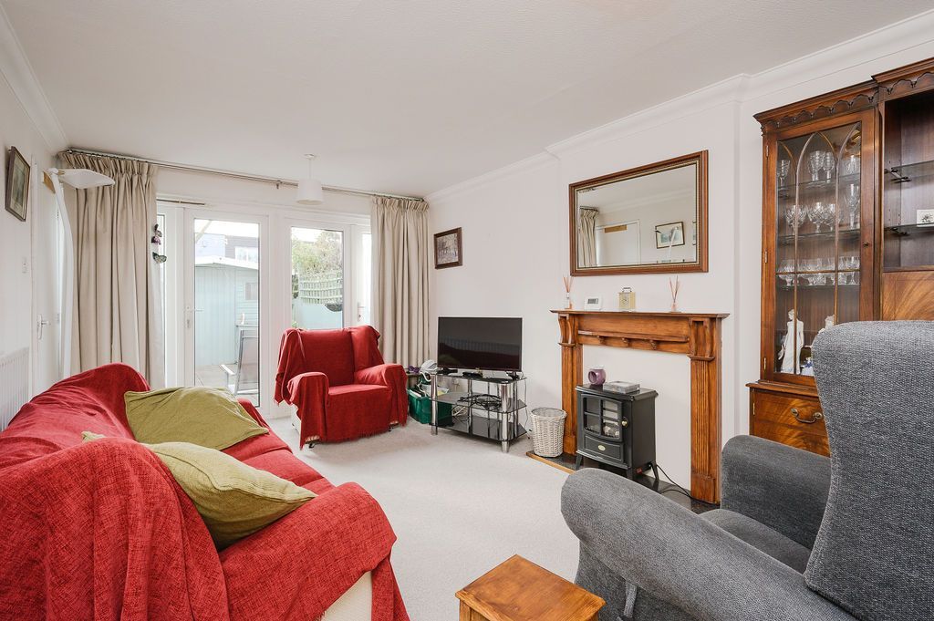 Property photo 2 of 20