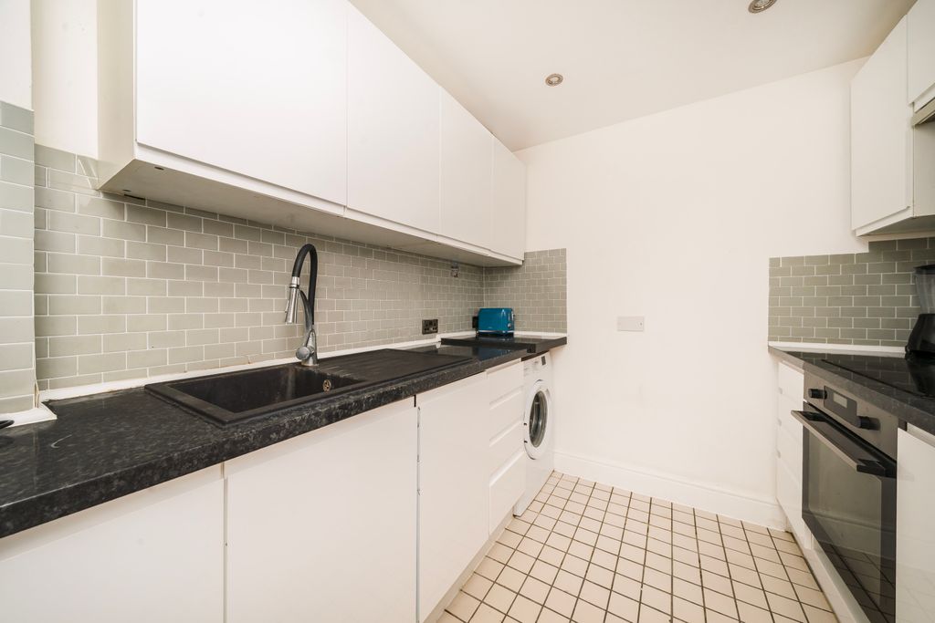 Property photo 2 of 8 Picture No. 05