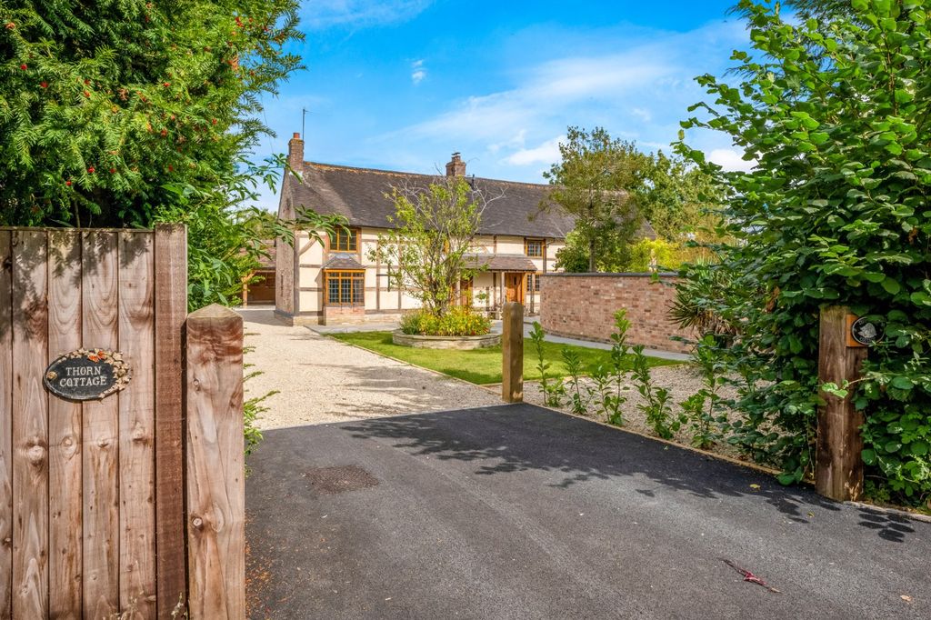 Property photo 1 of 15 Thornette & Thorn