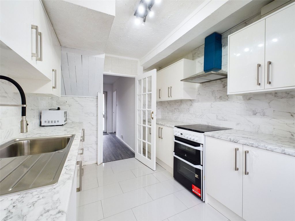 Property photo 2 of 9 Picture No. 03