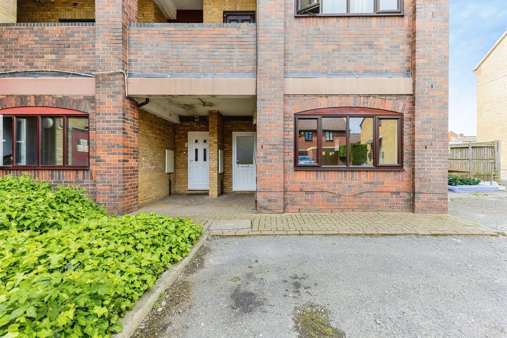 Property photo 3 of 9