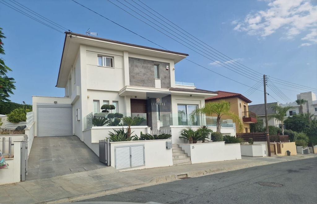 Property photo 1 of 38