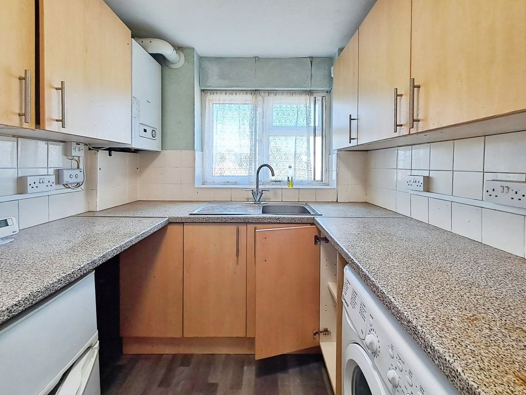 Property photo 3 of 8 Pbox-Img.Jpg