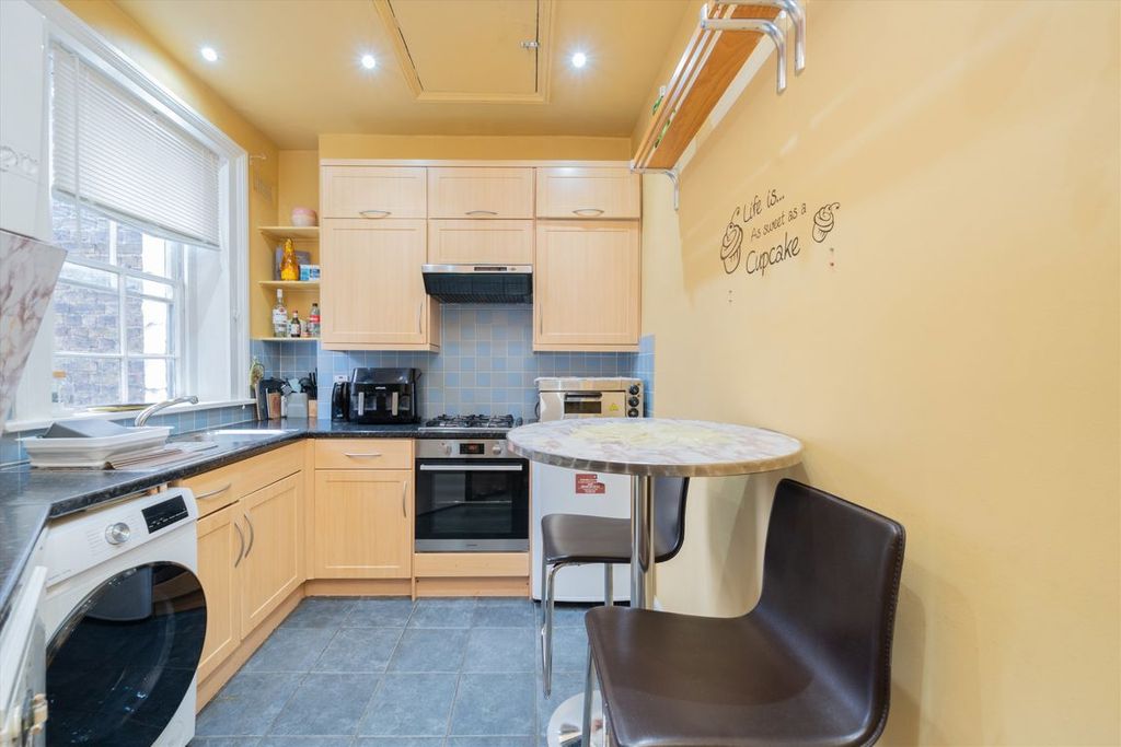 Property photo 2 of 5