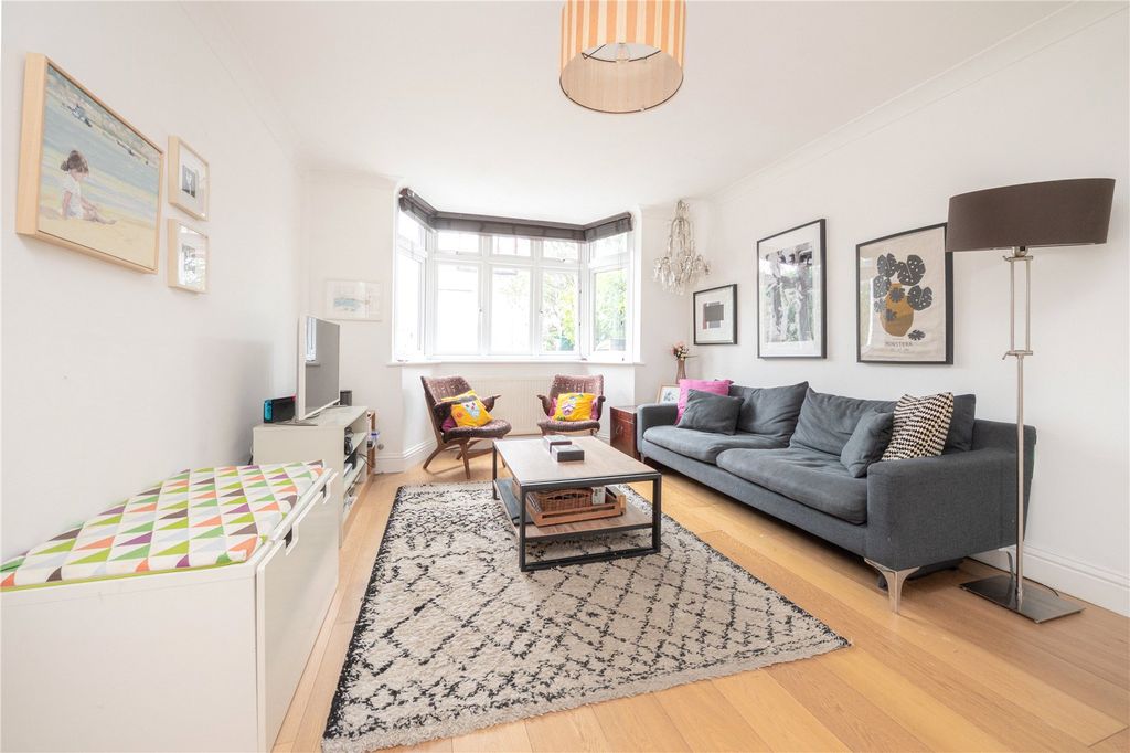 Property photo 2 of 19 Picture No. 2