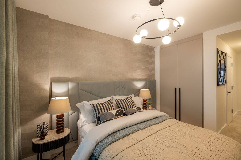 Property photo 1 of 28