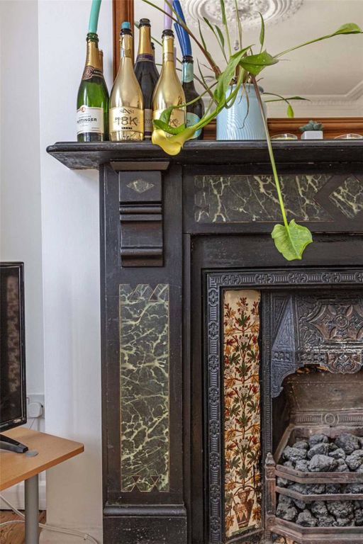 Property photo 3 of 7 Picture No. 01