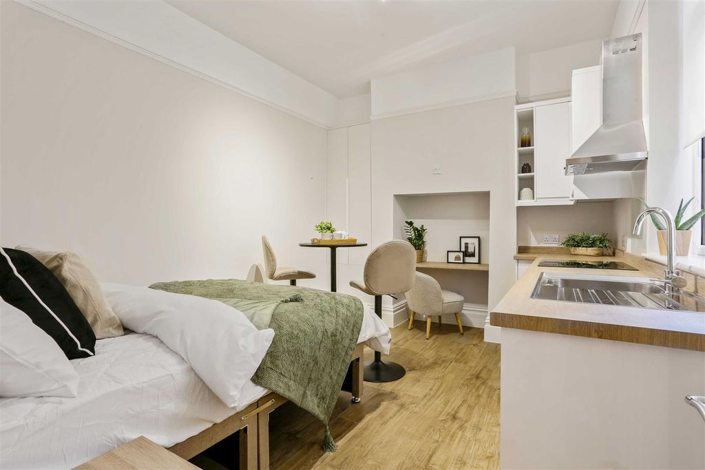 Property photo 2 of 18 1512101255 - F9 - 11.Jpg