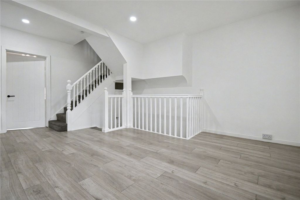 Property photo 2 of 9 Picture No. 03