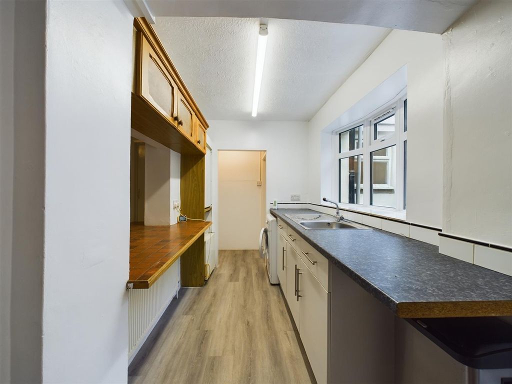 Property photo 3 of 10 Cam02534G0-Pr0111-Still007.Jpg