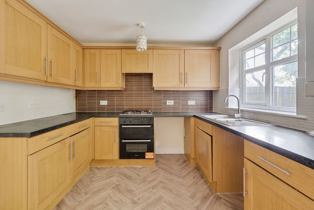 Property photo 3 of 20 Pbox-Img.Jpg