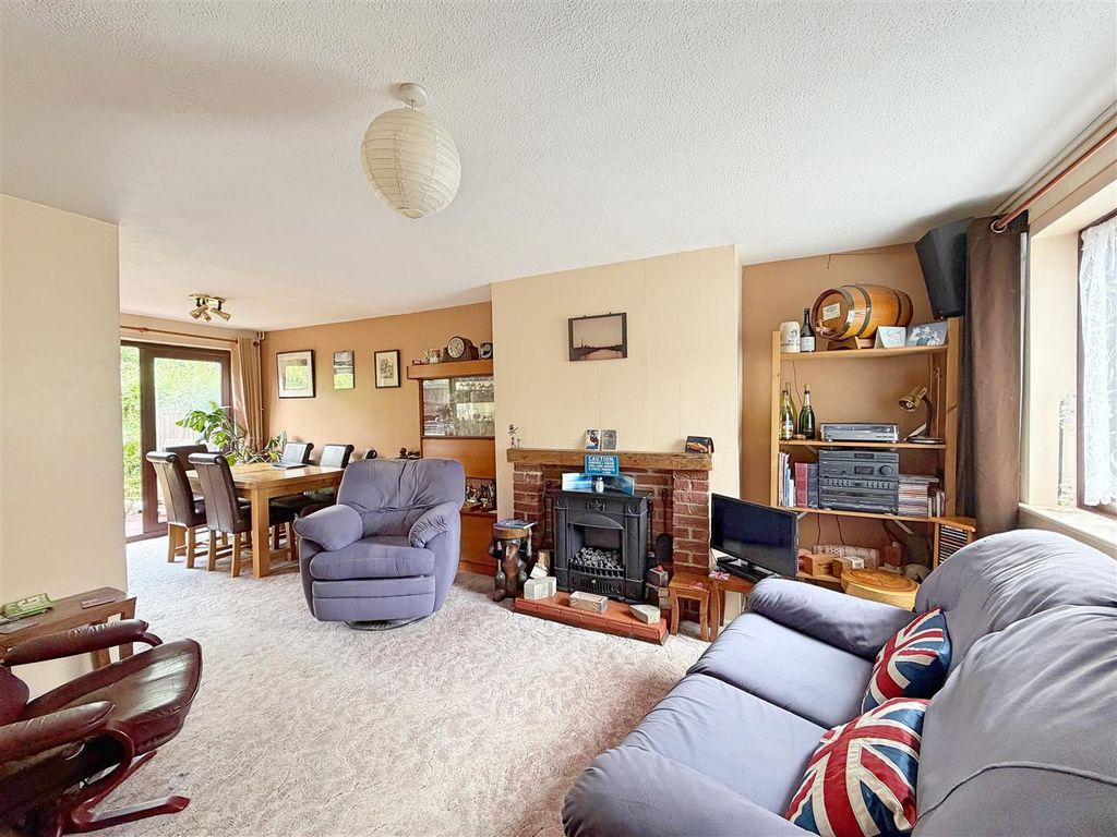 Property photo 2 of 15 Img_2395.Jpg